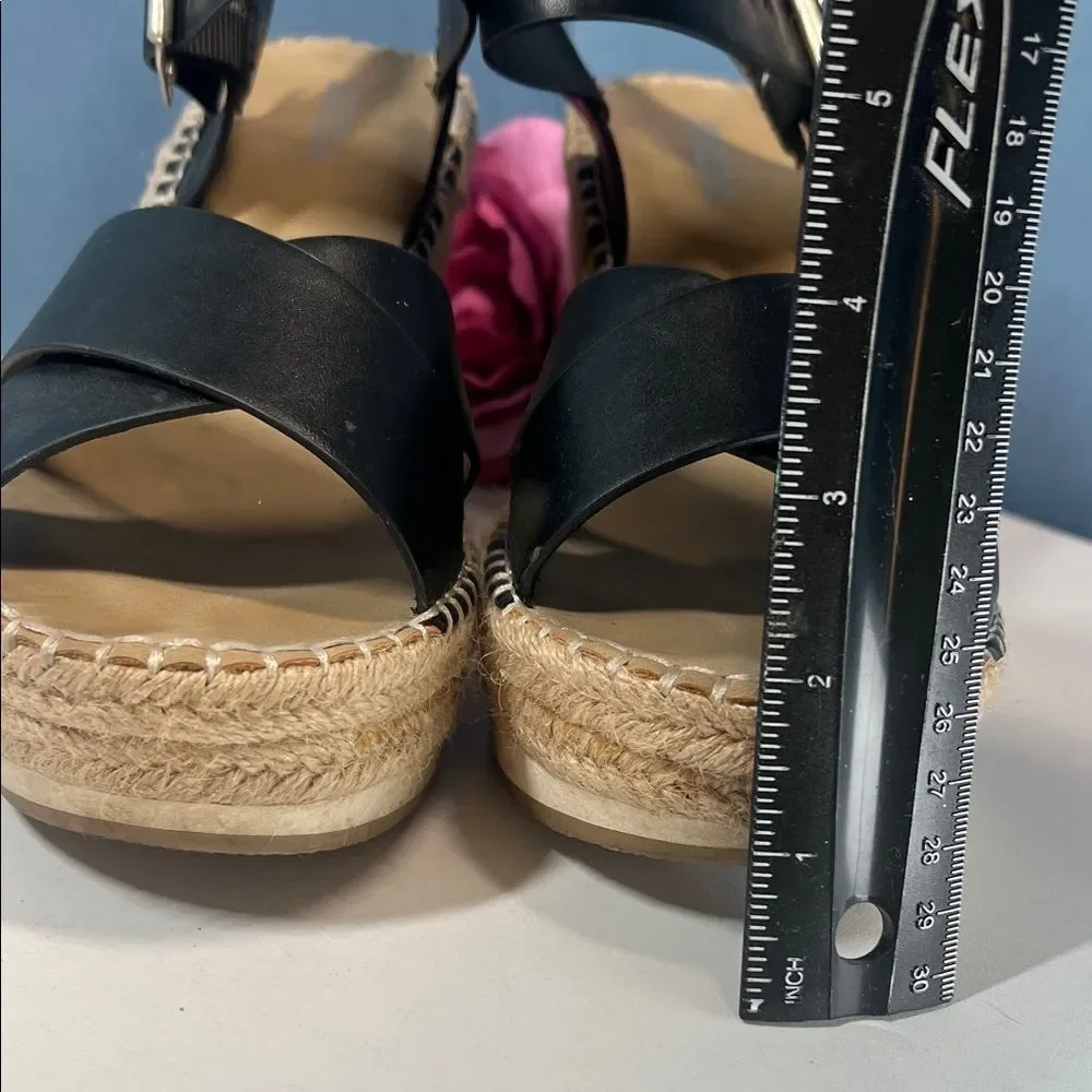 Soda Black and Tan Wedge Sandals Women's 10 M